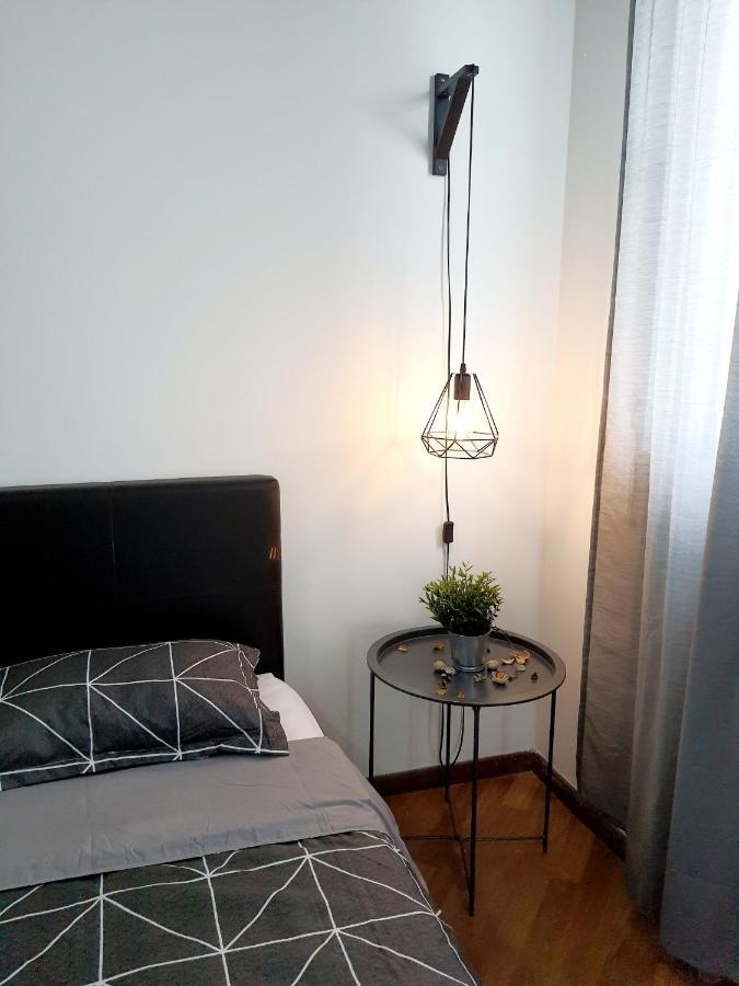Residensi Flora Apartment เซอรีเคมบางัน ภายนอก รูปภาพ