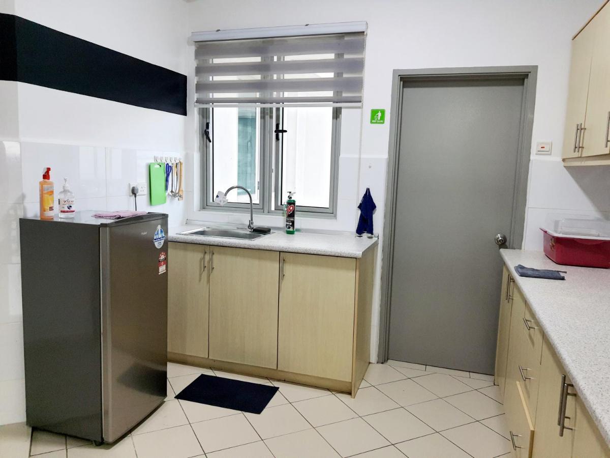 Residensi Flora Apartment เซอรีเคมบางัน ภายนอก รูปภาพ